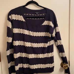 Navy with lace - American Eagle - light sweater